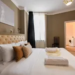 Calea Victoriei Family Escape - Modern 2br Lägenhet