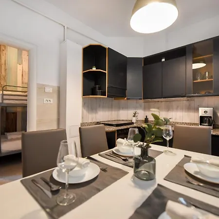公寓 Calea Victoriei Family Escape - Modern 2br