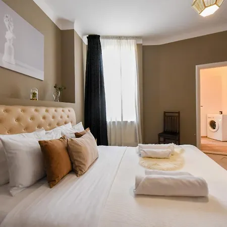 Calea Victoriei Family Escape - Modern 2br דירה