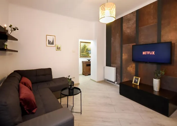 Апартаменти Calea Victoriei Family Escape - Modern 2br Бухарест